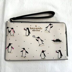Kate Spade STACI Festive Penguins Printed Medium Wristlet L Zip Zipper